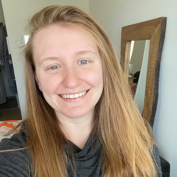 Meet your Posher, Emily - Picture 1 of 1